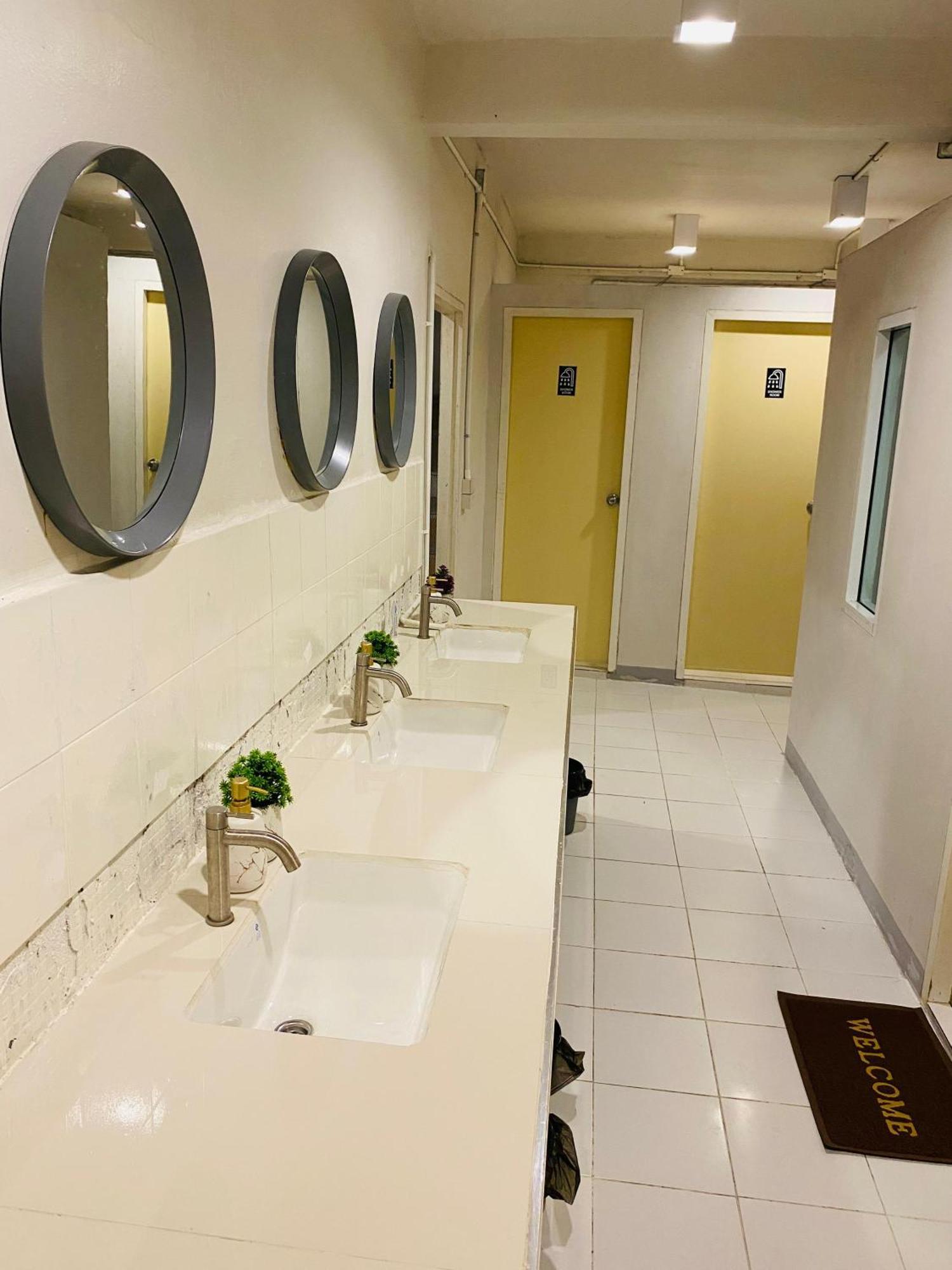Lemon Tree Hostel Khaosan Bangkok Exterior photo